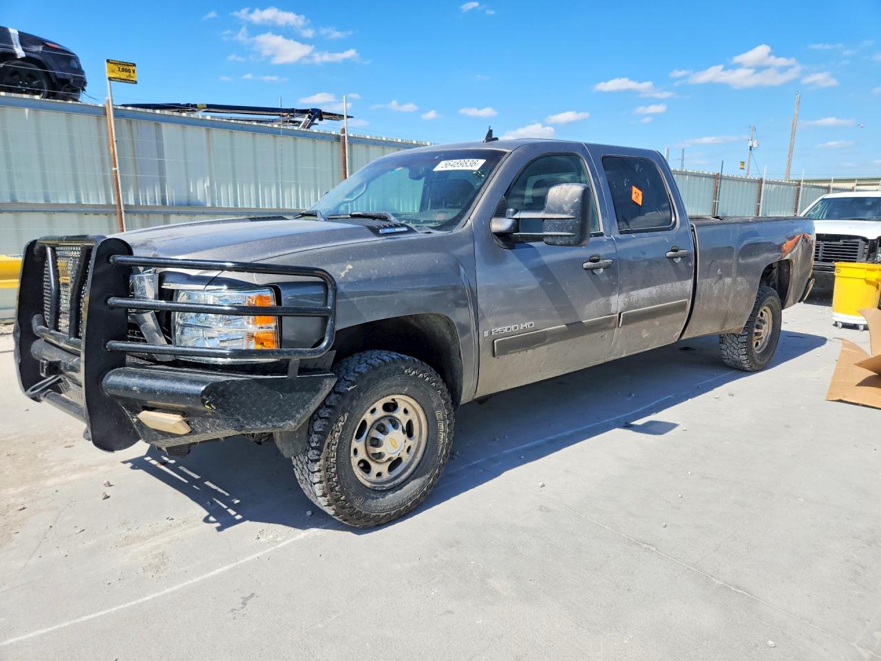 Salvage Chevrolet Silverado Image