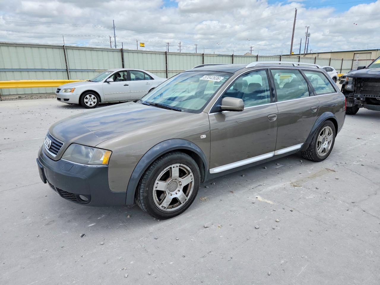 Salvage Audi allroad Image