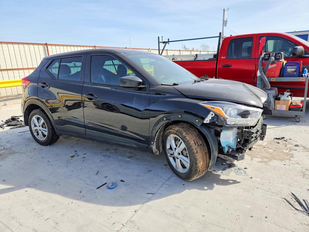 Nissan Kicks S