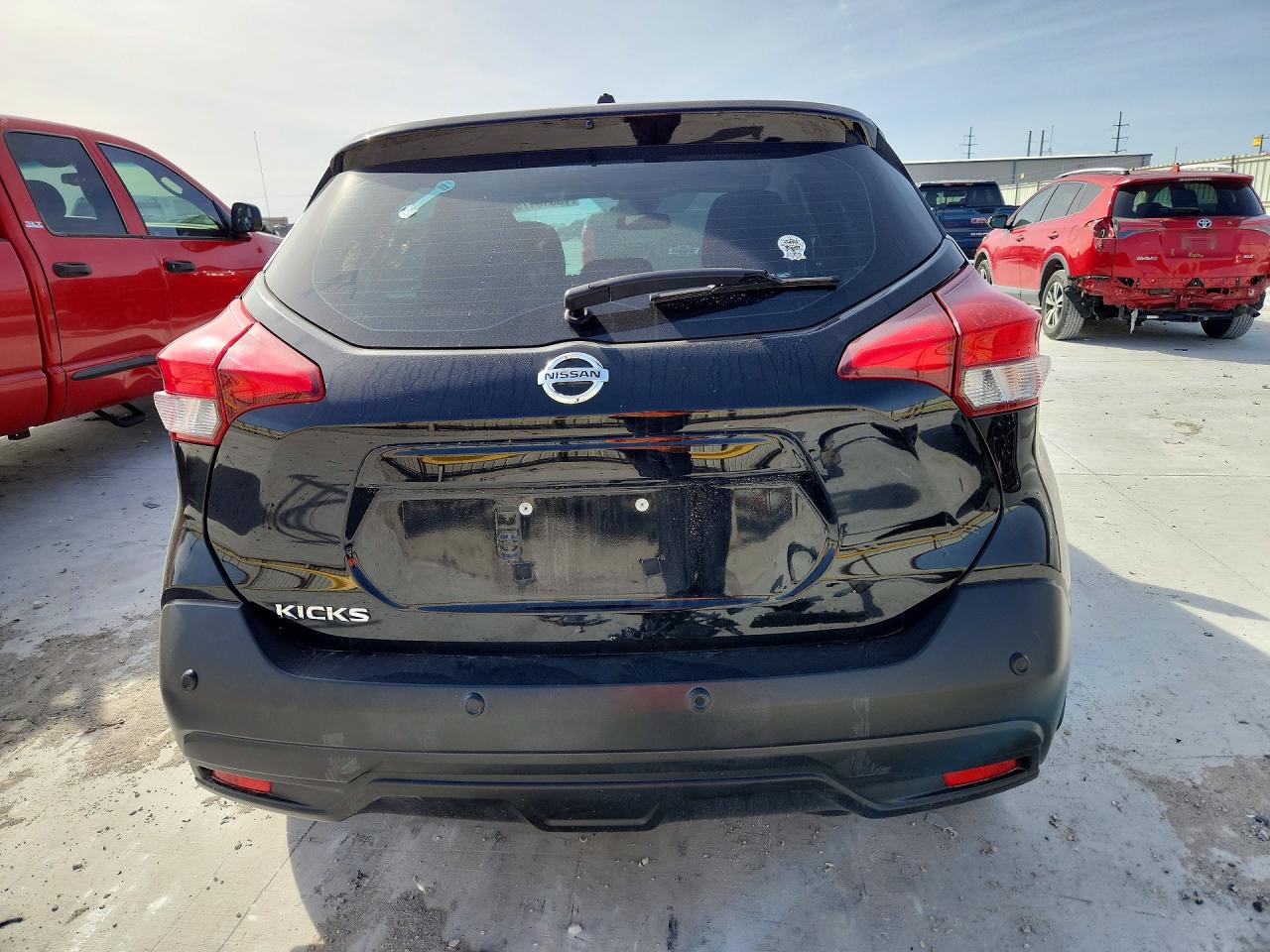 Nissan Kicks S
