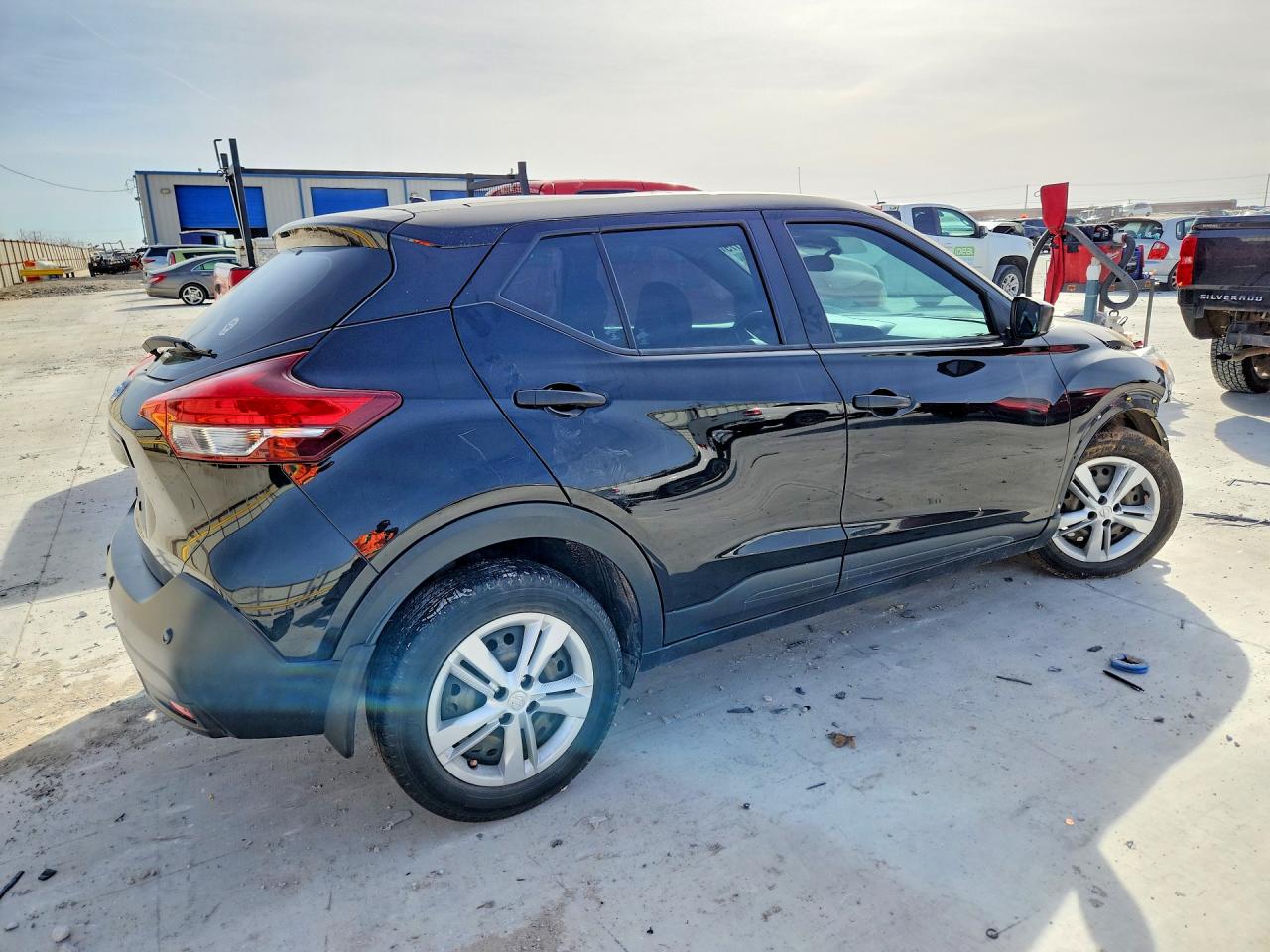 Nissan Kicks S