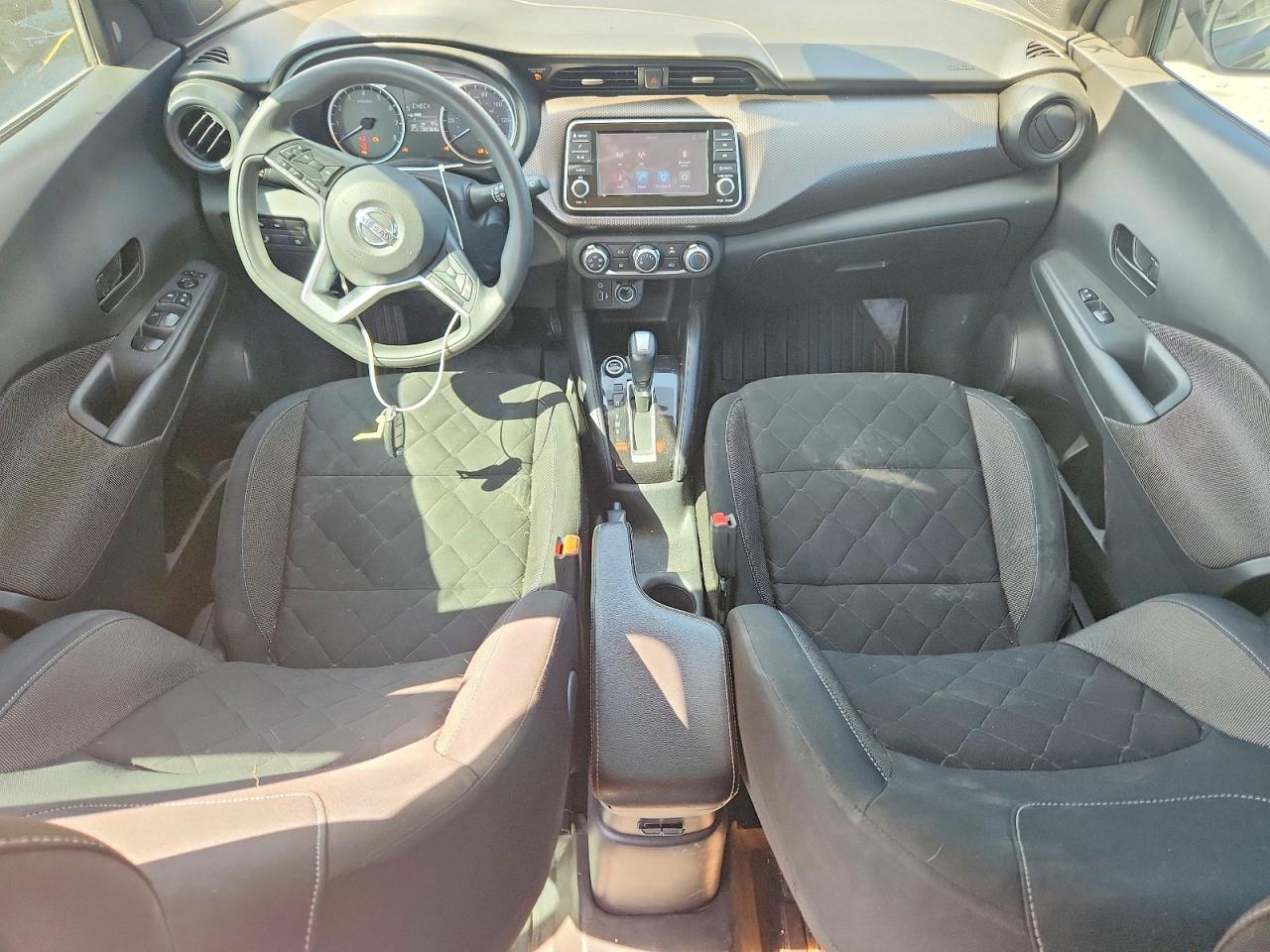 Nissan Kicks S