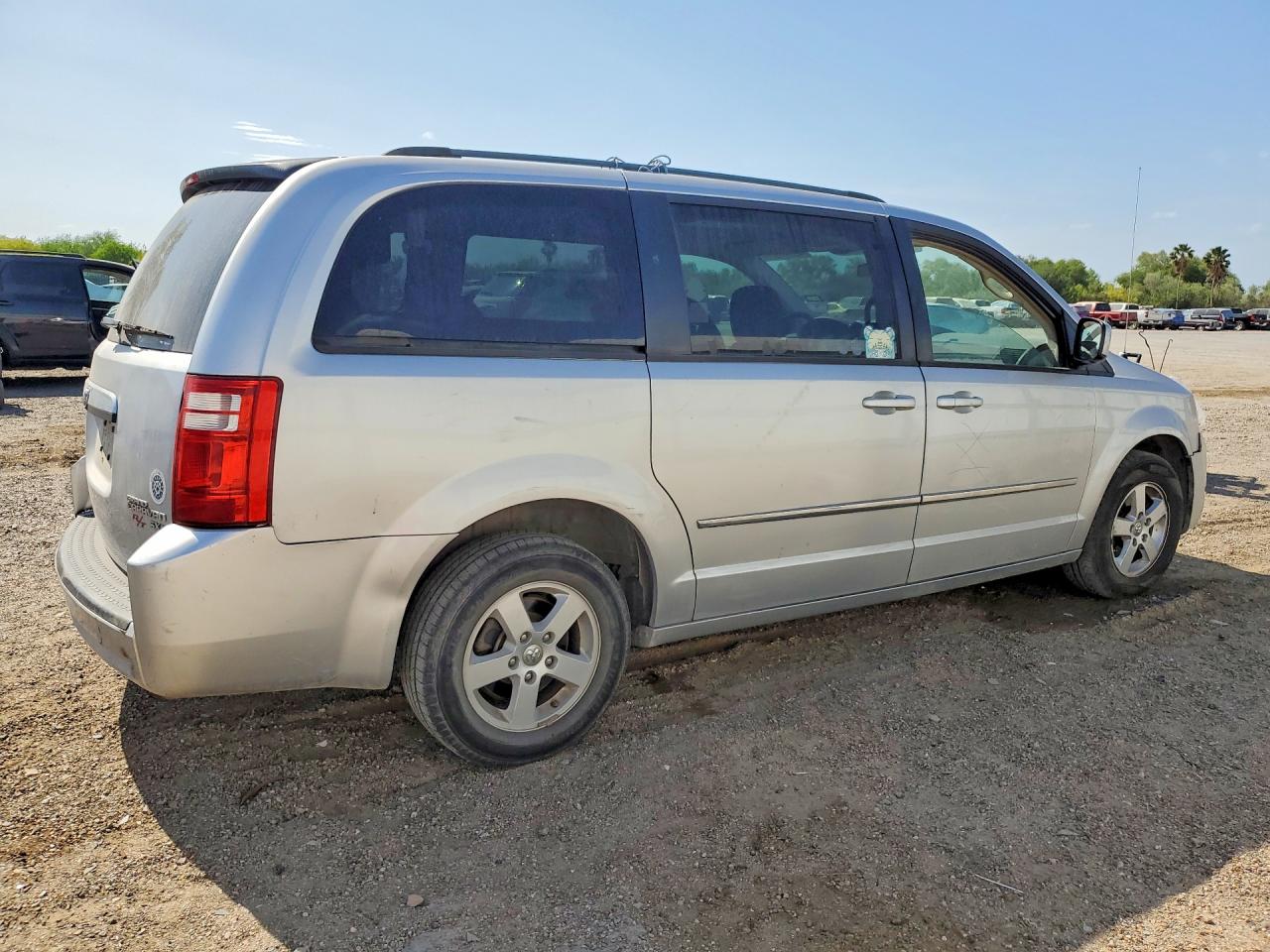 Dodge Caravan Sxt