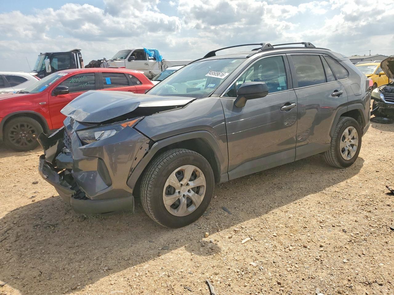 Salvage Toyota RAV4 Image