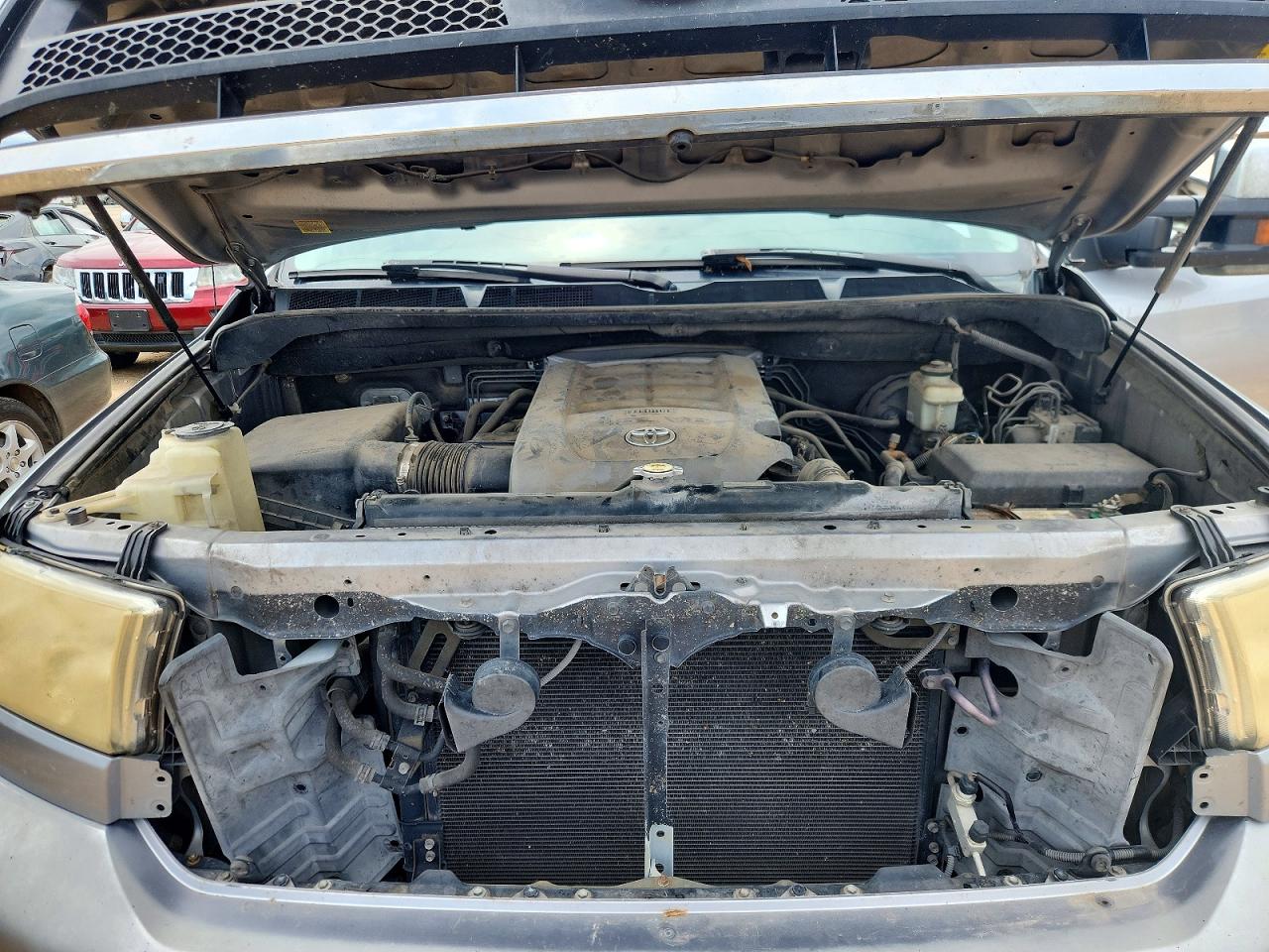 Toyota Tundra Crewmax Sr5