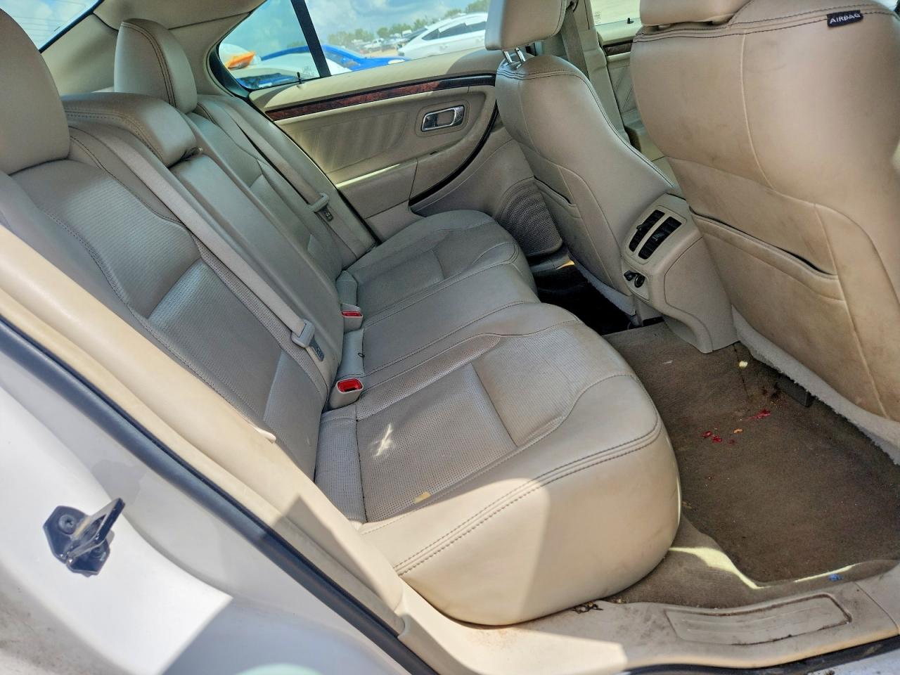 Ford Taurus Limited