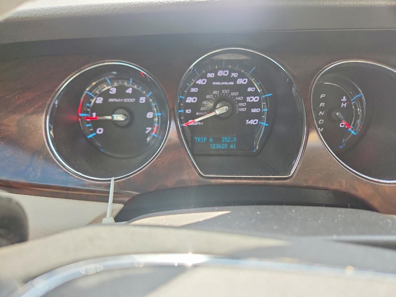 Ford Taurus Limited