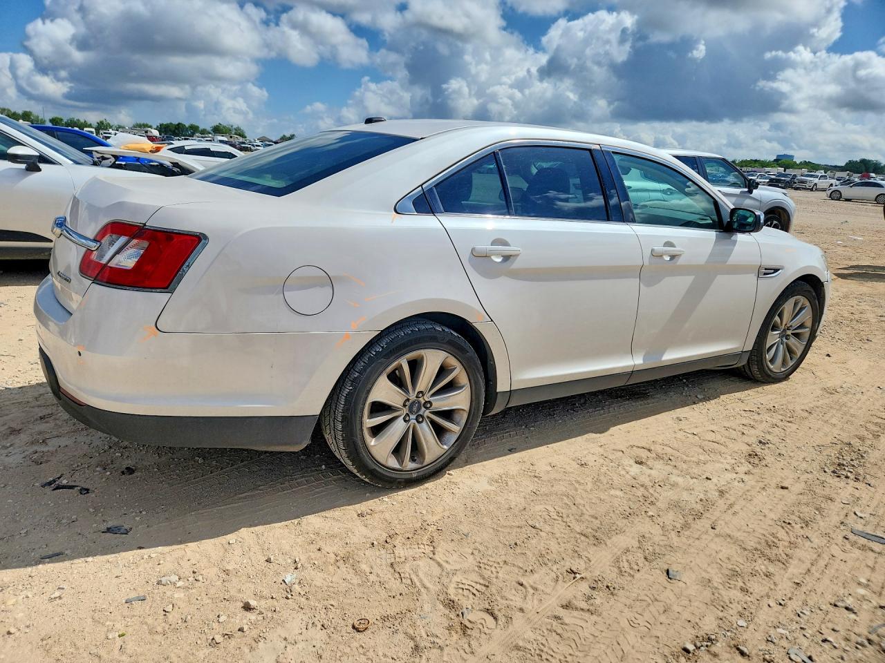 Ford Taurus Limited
