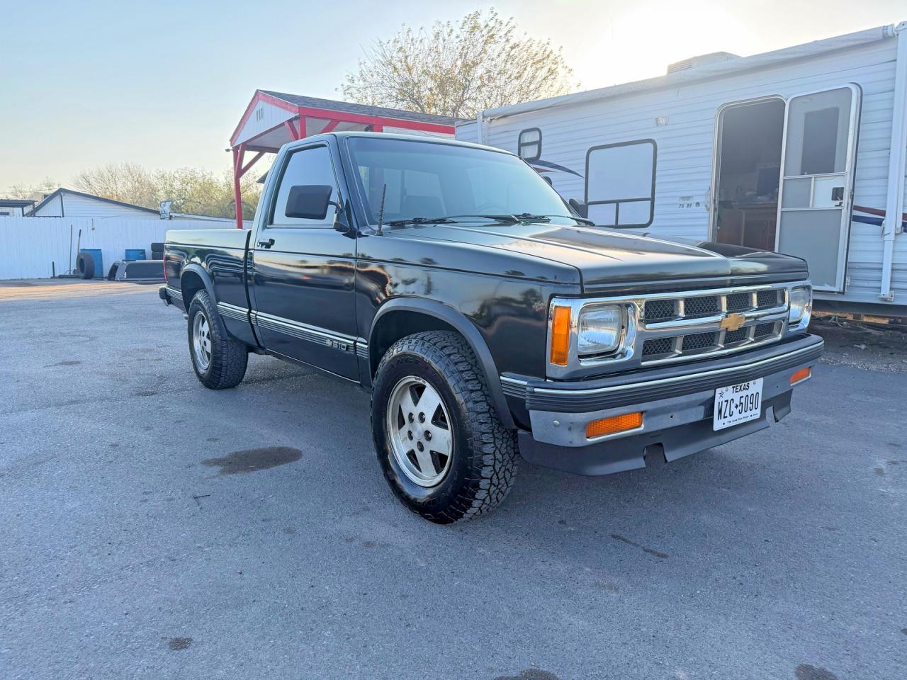 Salvage Chevrolet S-10 Image