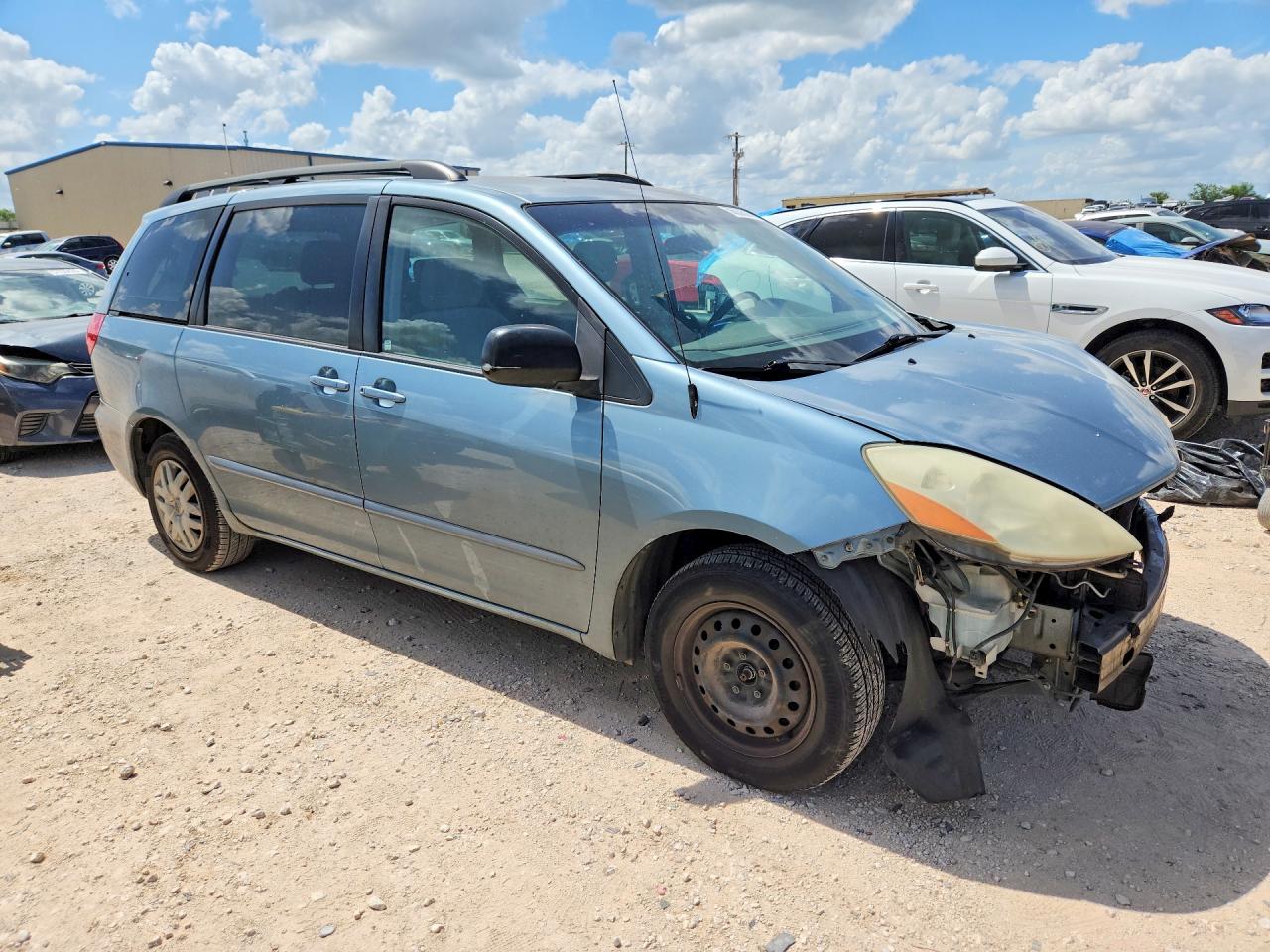 Toyota Sienna Ce 7 Passenger