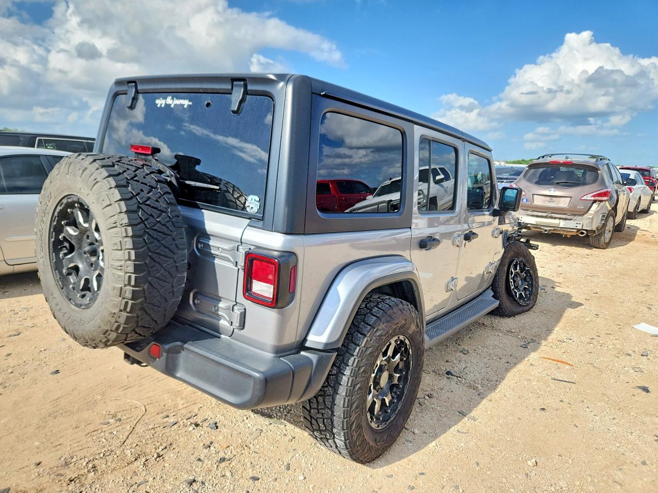 Jeep Wrangler Sahara