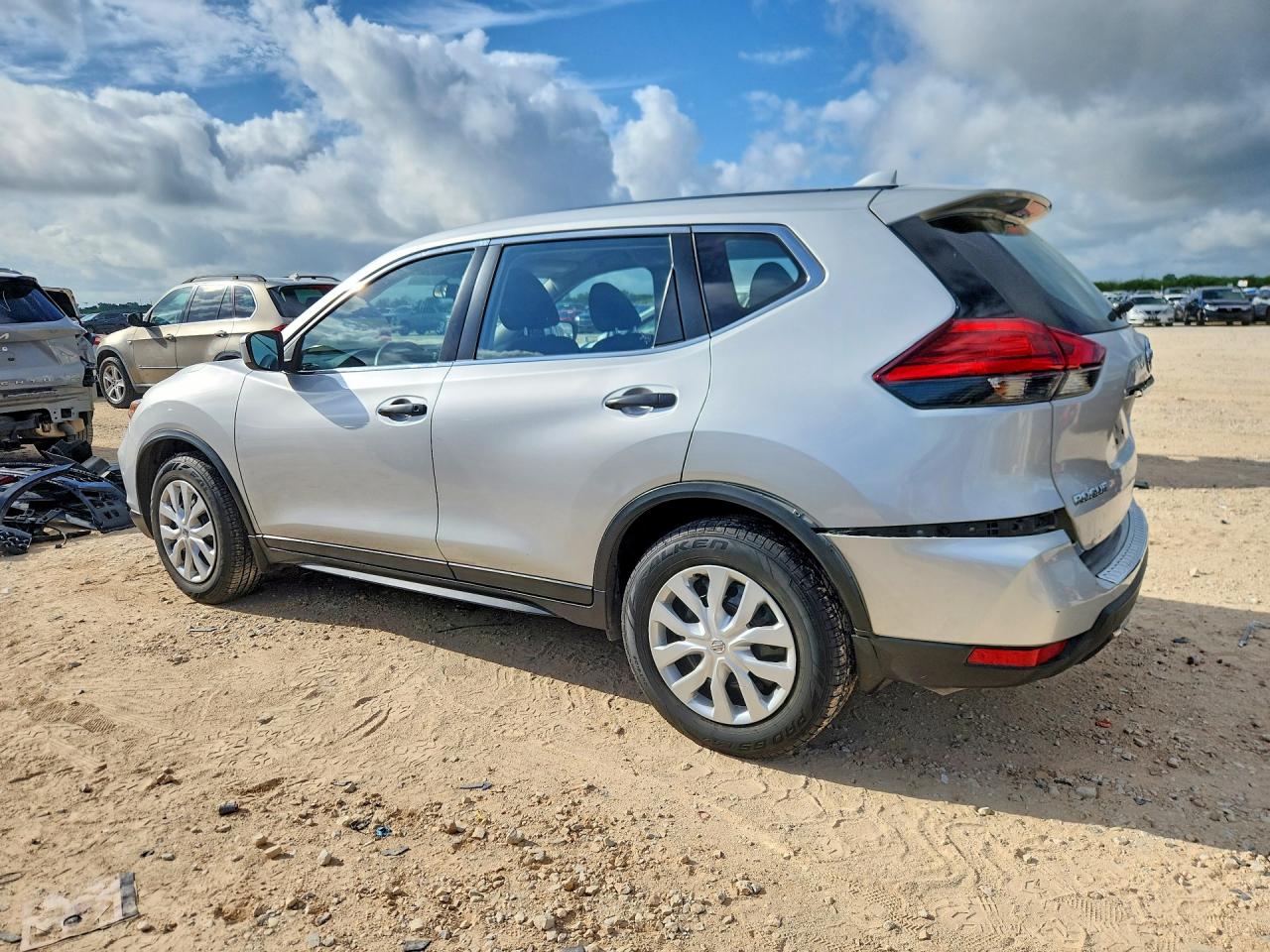 Nissan Rogue S