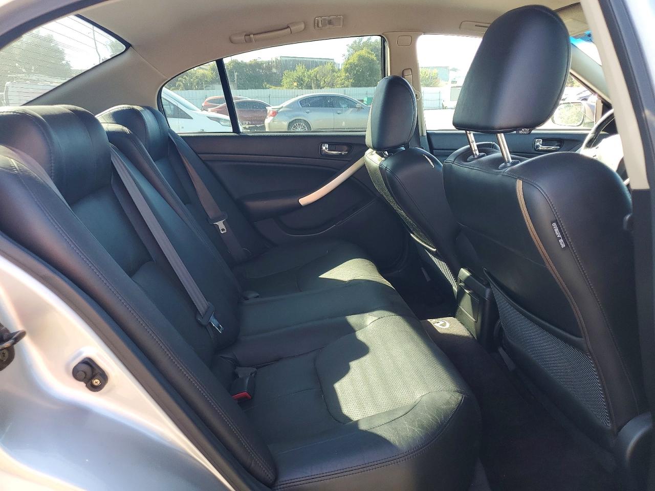 INFINITI G35 Base
