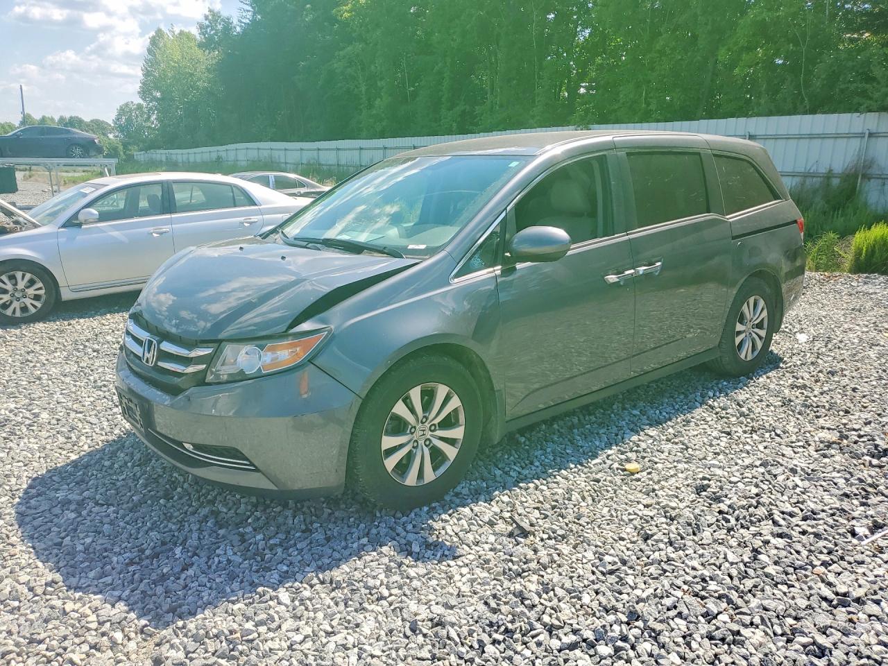 Salvage Honda Odyssey Image