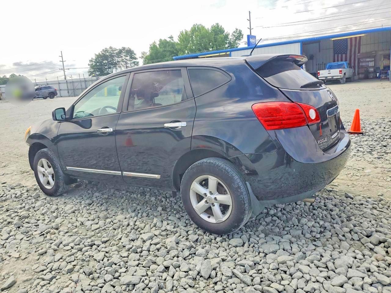 Nissan Rogue S