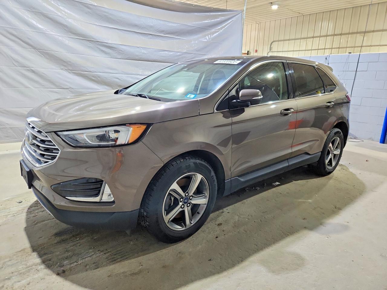 Salvage Ford Edge Image
