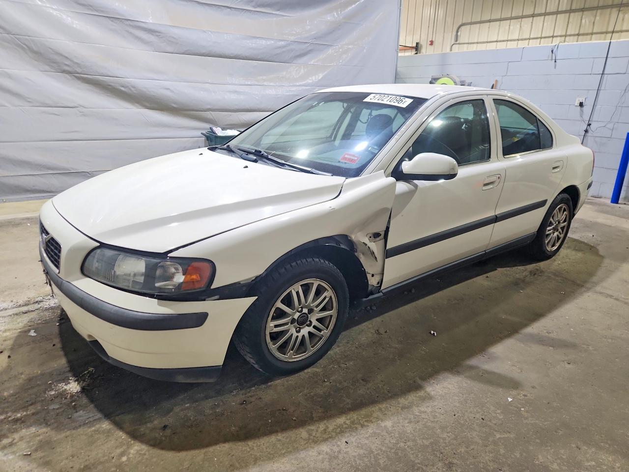 Salvage Volvo S60 Image