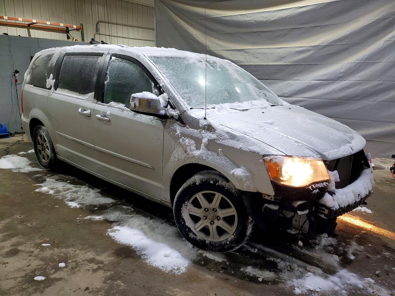 Chrysler Minivan Touring L