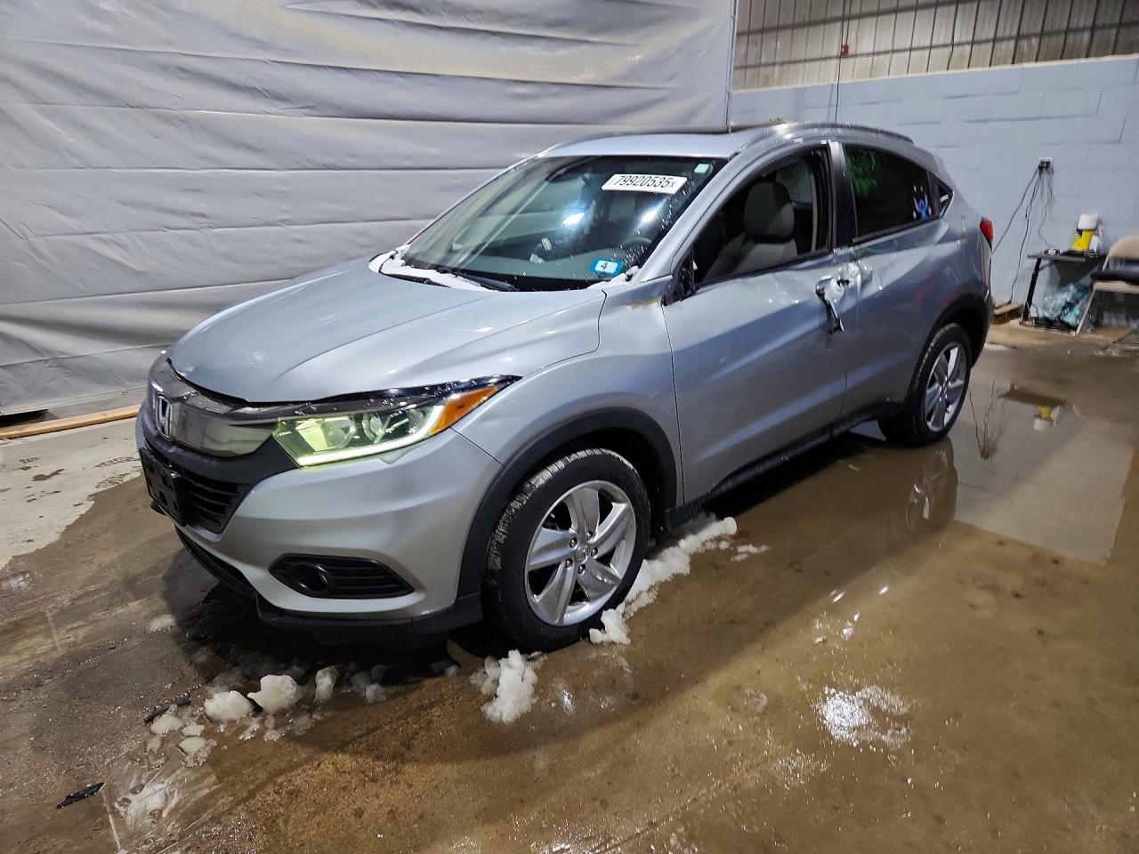 Salvage Honda HR-V Image