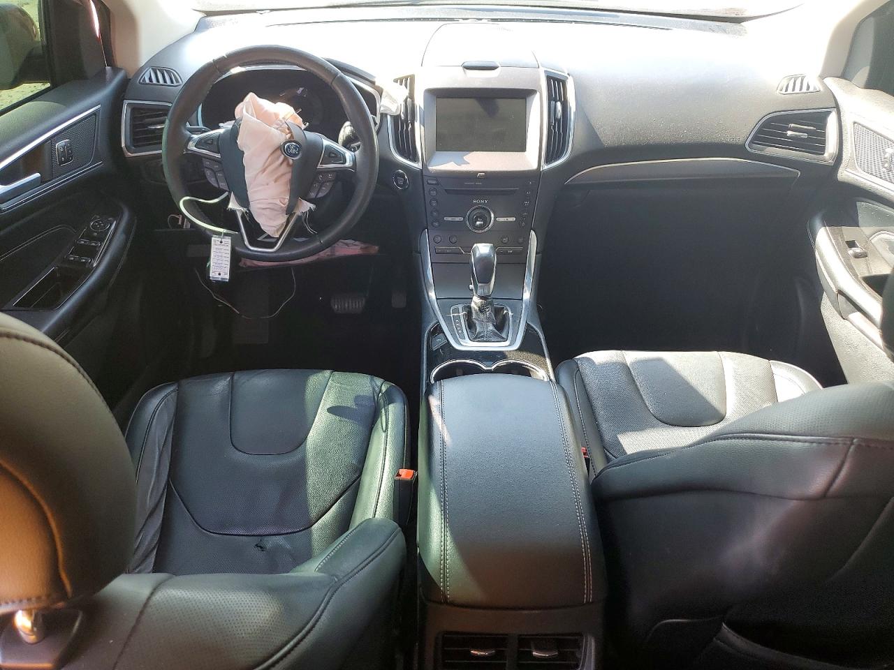 Ford Edge Titanium