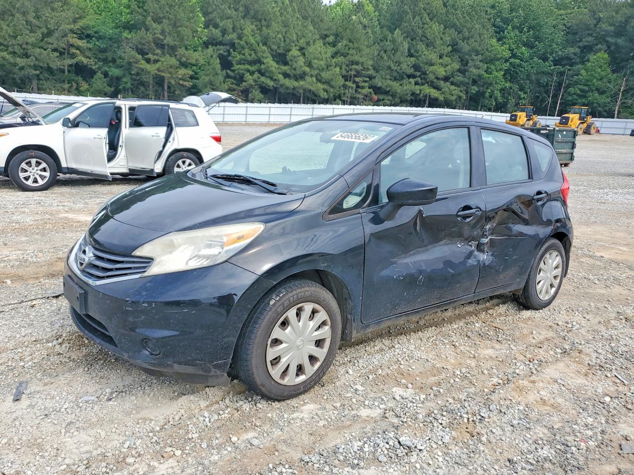 Salvage Nissan Versa Image