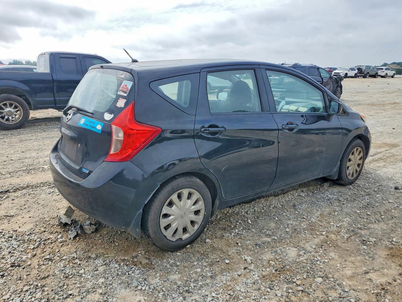 Nissan Versa S Plus