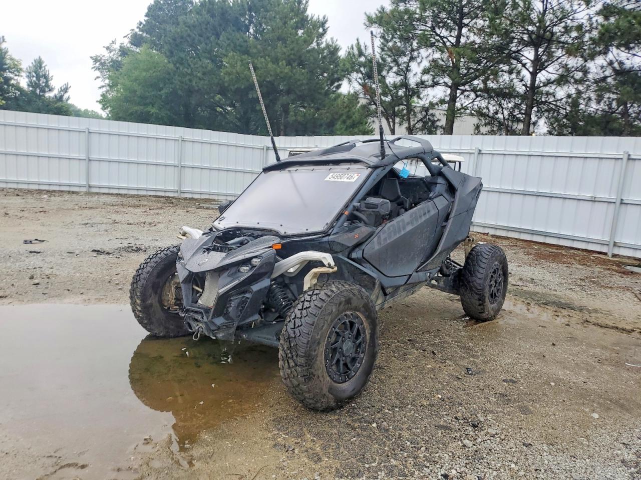 Can-Am Maverick R