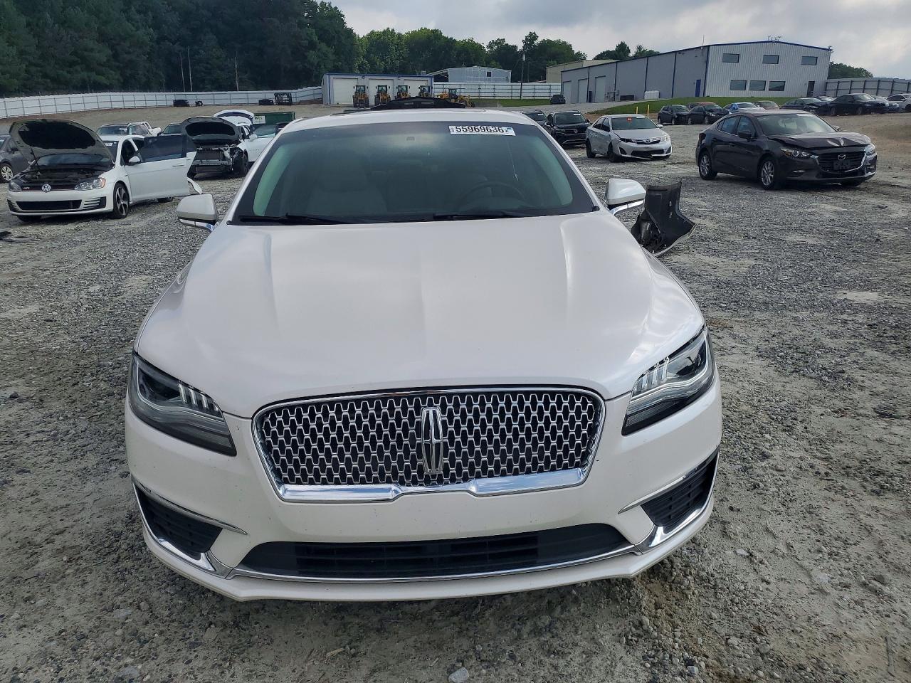 Lincoln MKZ Reserve