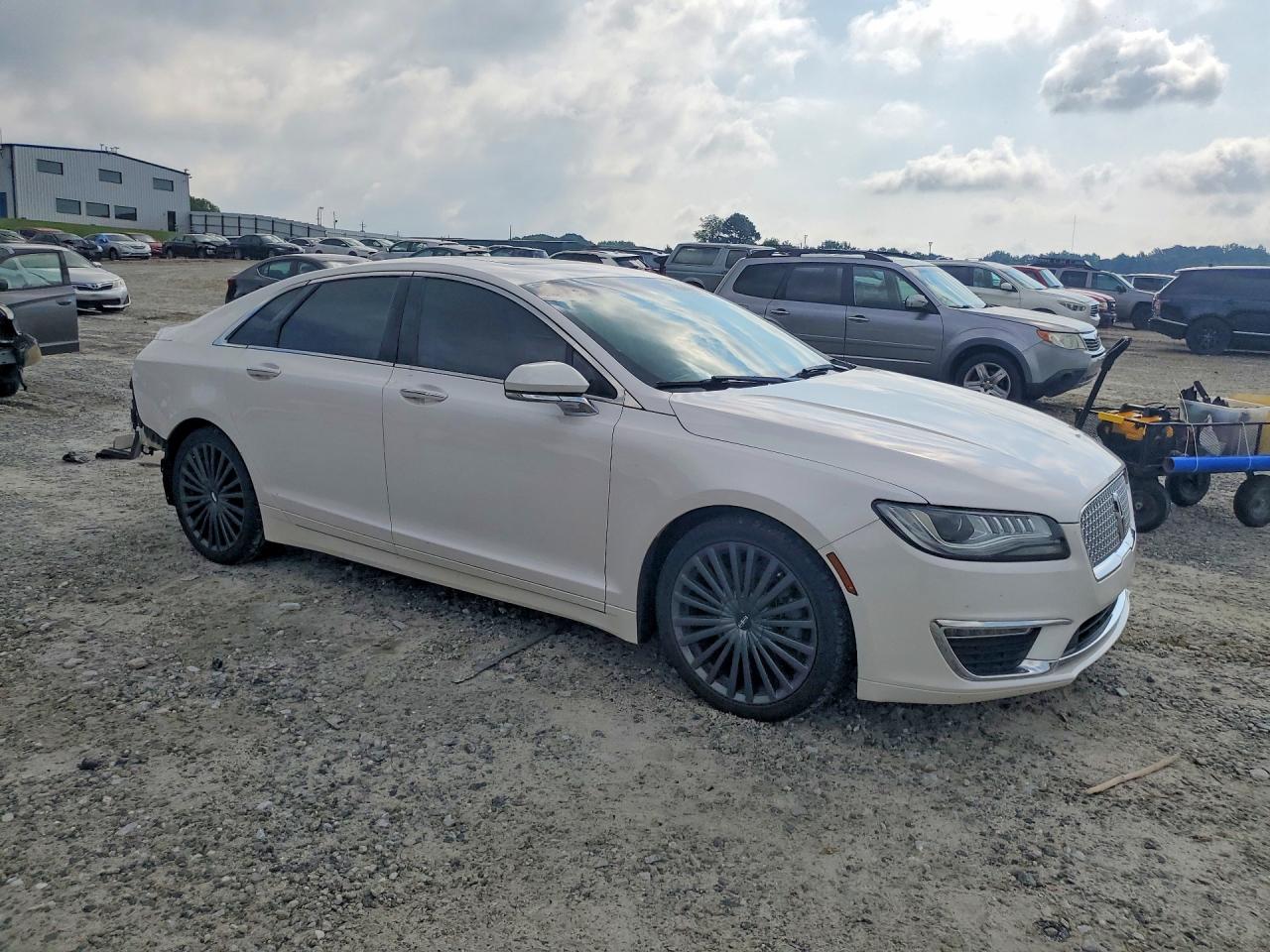 Lincoln MKZ Reserve