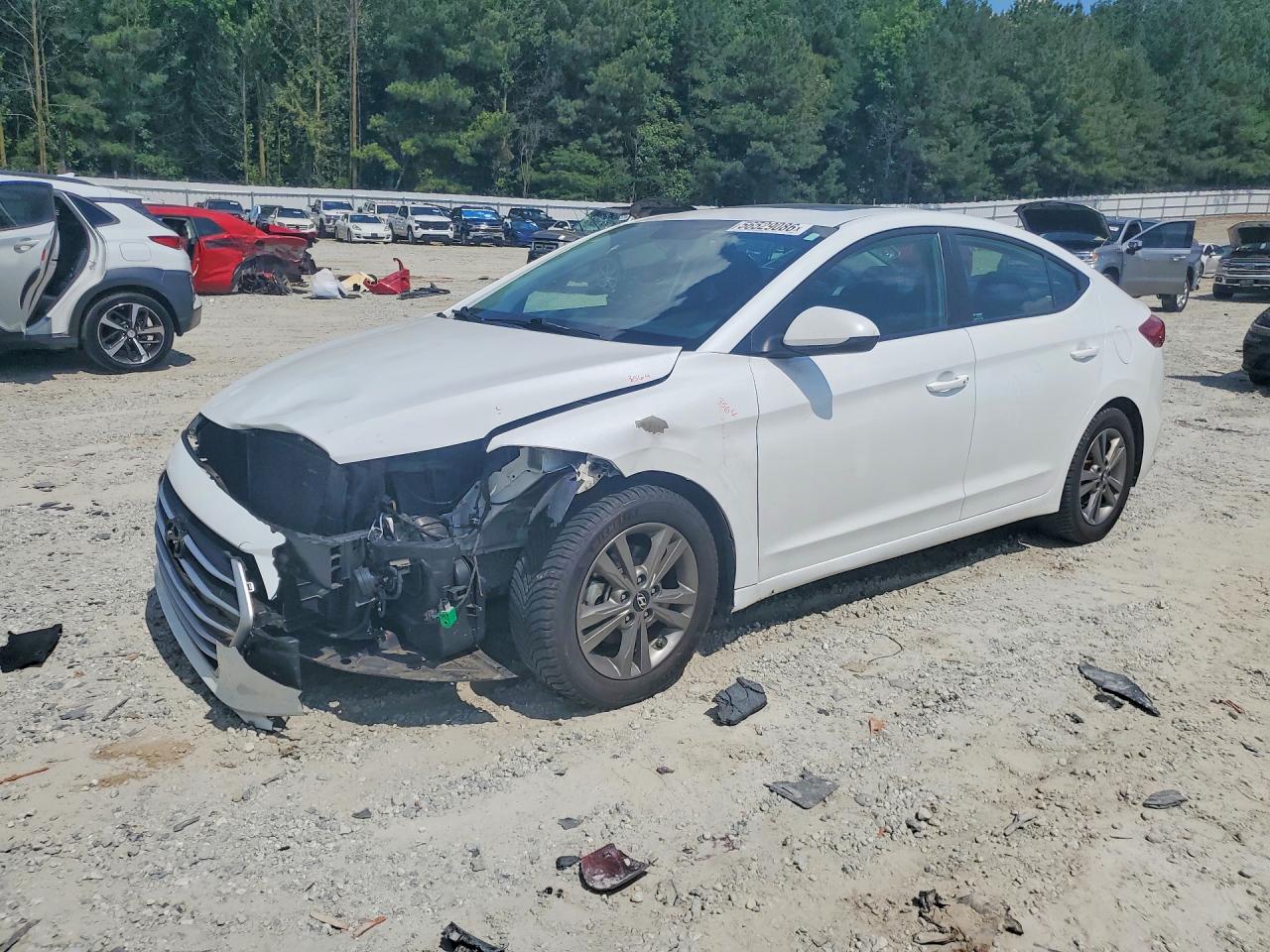 Salvage Hyundai ELANTRA Image
