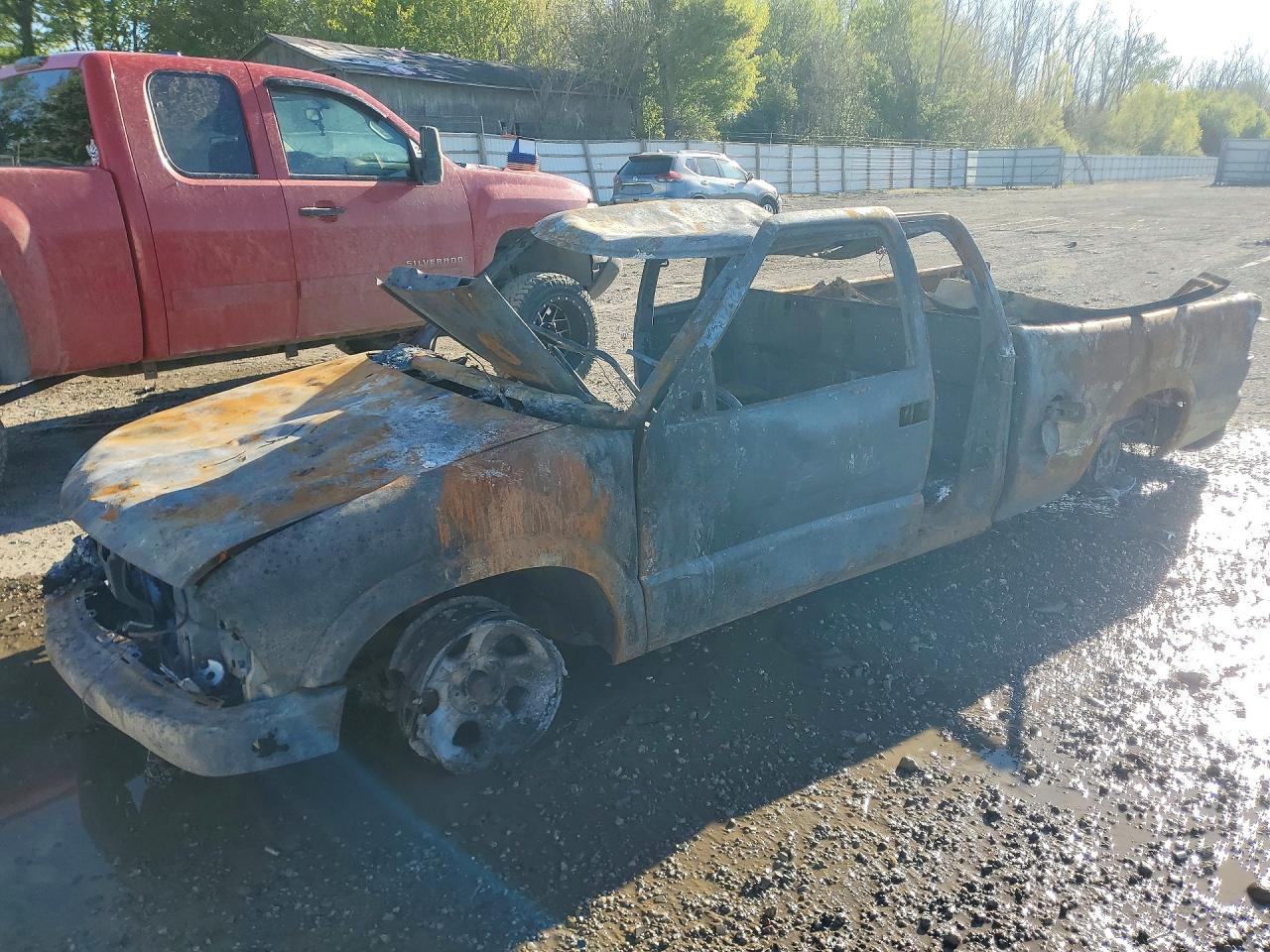 Salvage Chevrolet S-10 Image