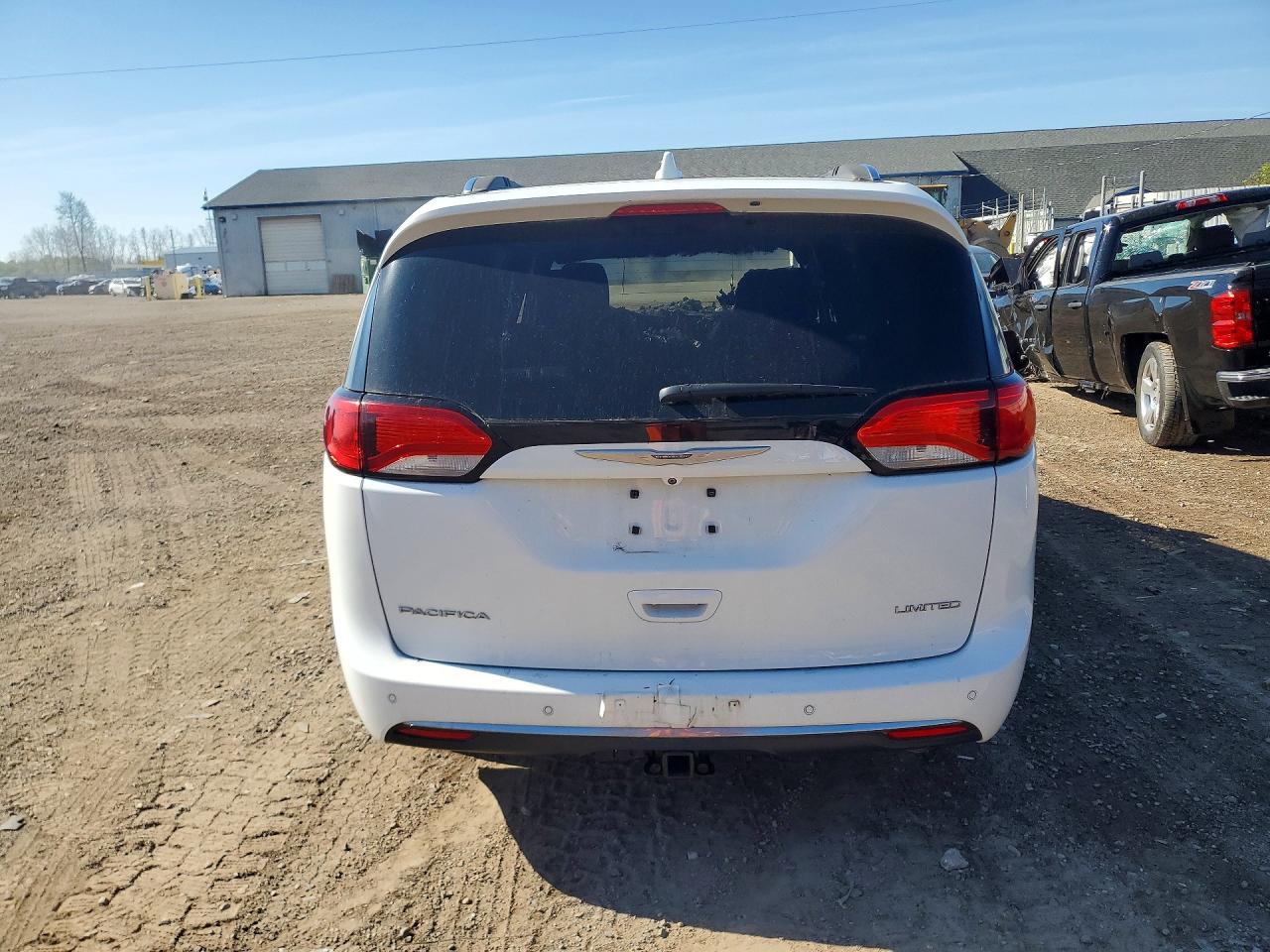 Chrysler Pacifica Limited