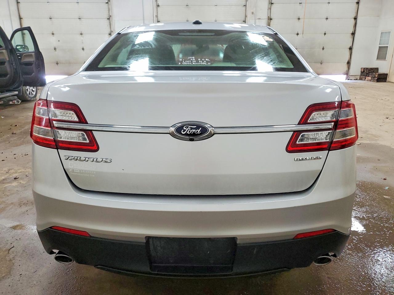 Ford Taurus Se