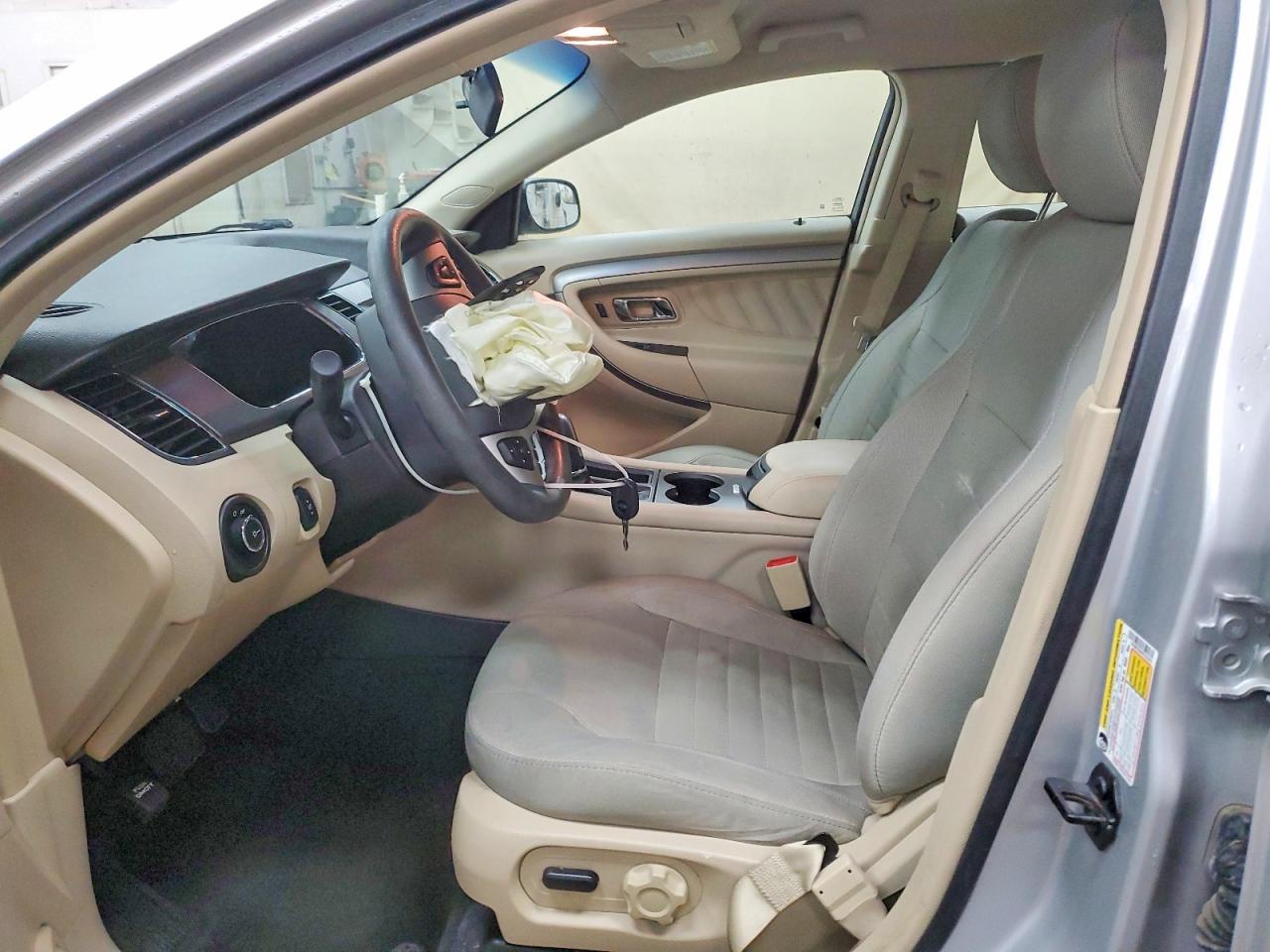 Ford Taurus Se