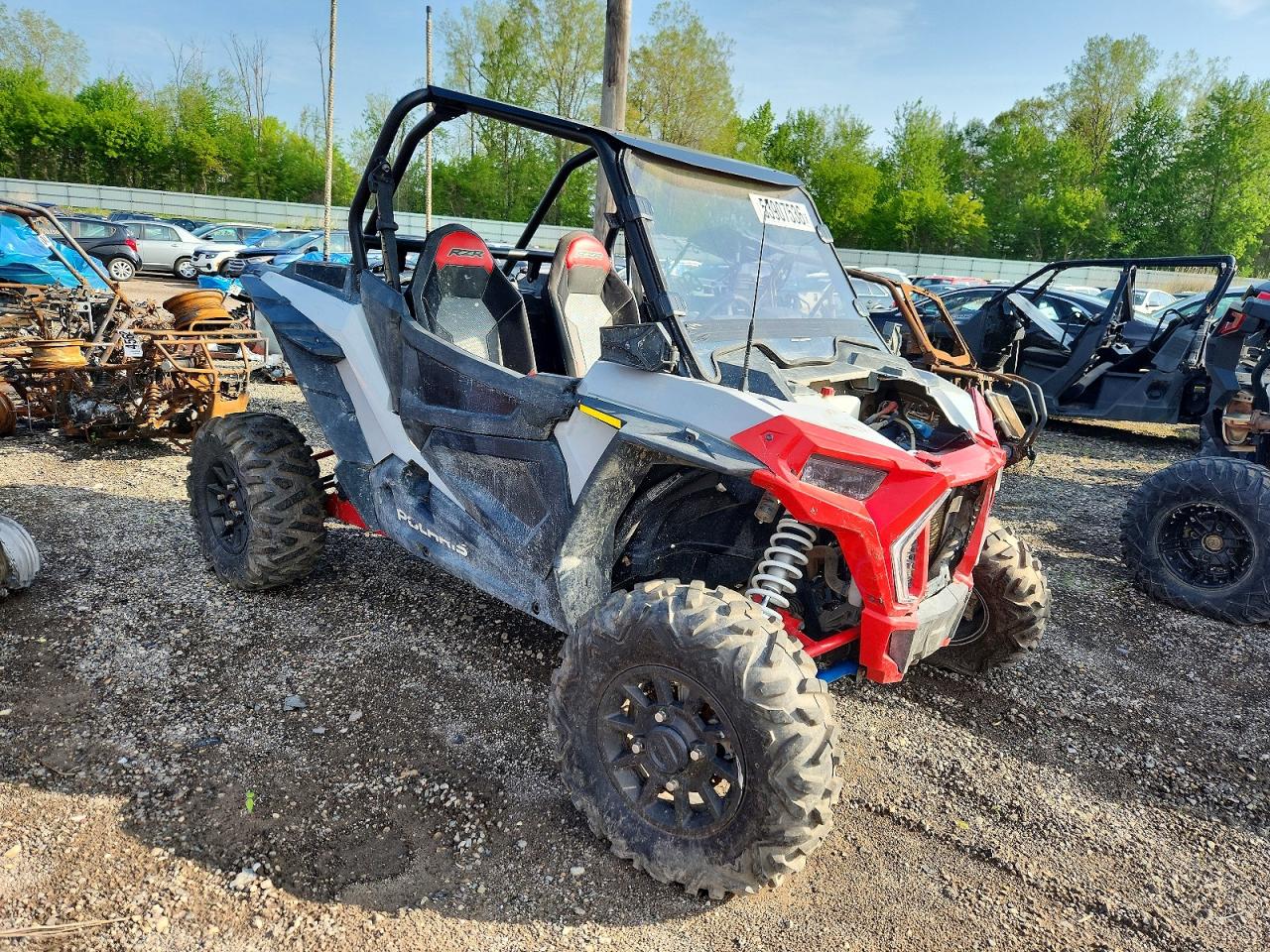 Salvage Polaris RZR Image