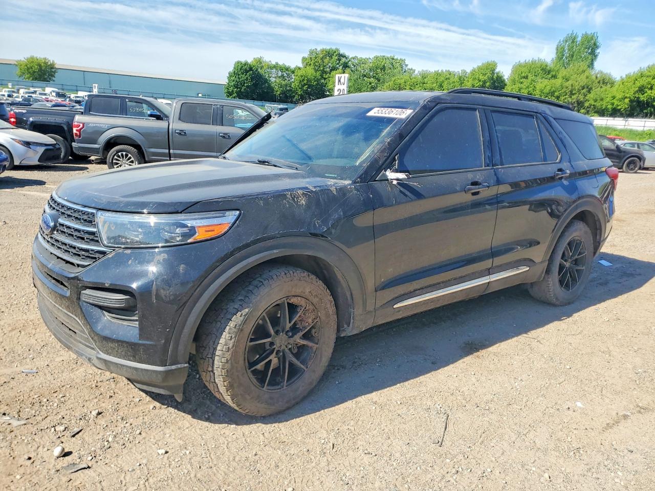 Salvage Ford Explorer Image