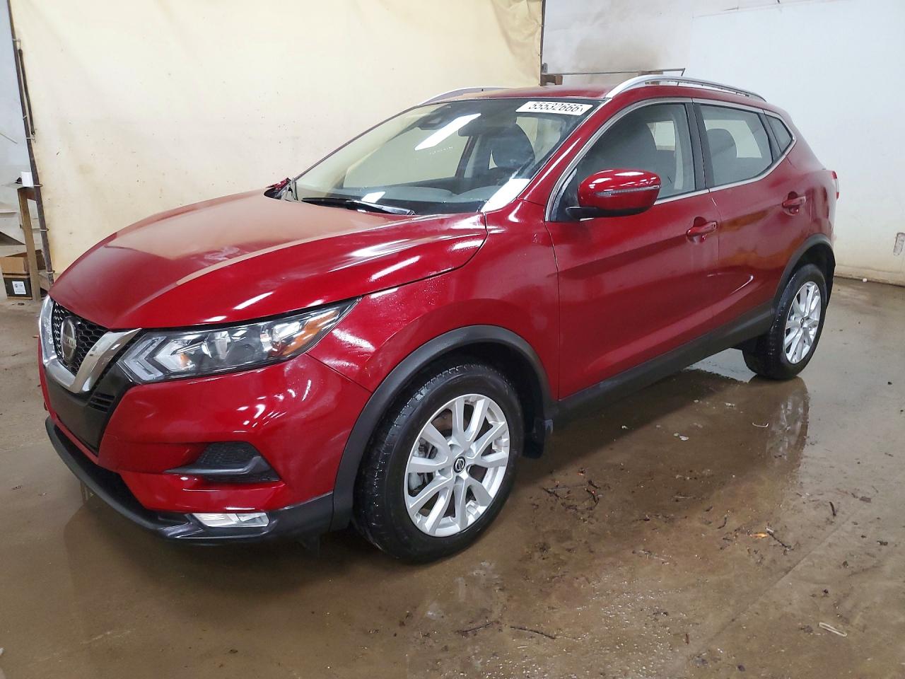 Salvage Nissan Rogue Image