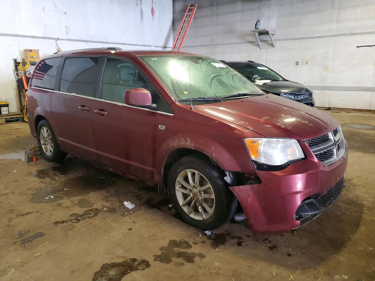 Dodge Caravan Sxt
