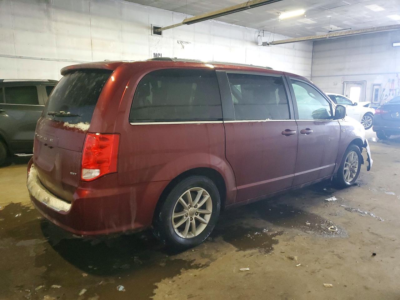 Dodge Caravan Sxt
