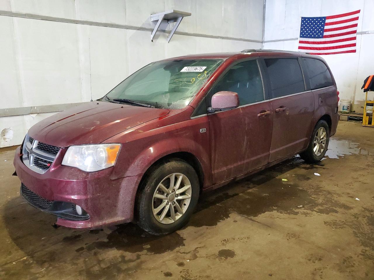Salvage Dodge Caravan Image
