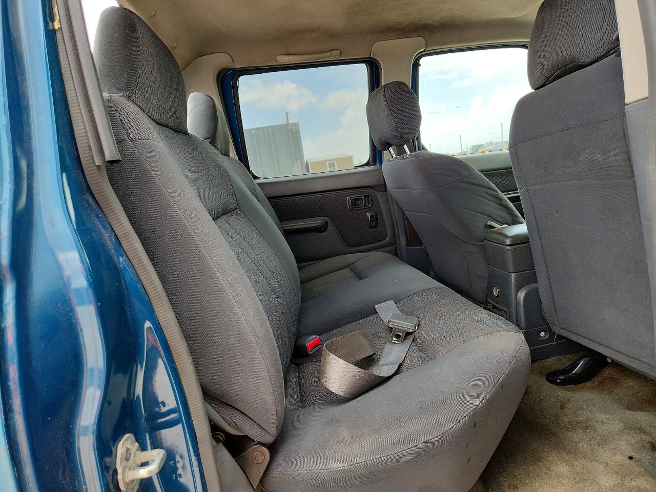 Nissan Frontier Xe-v6
