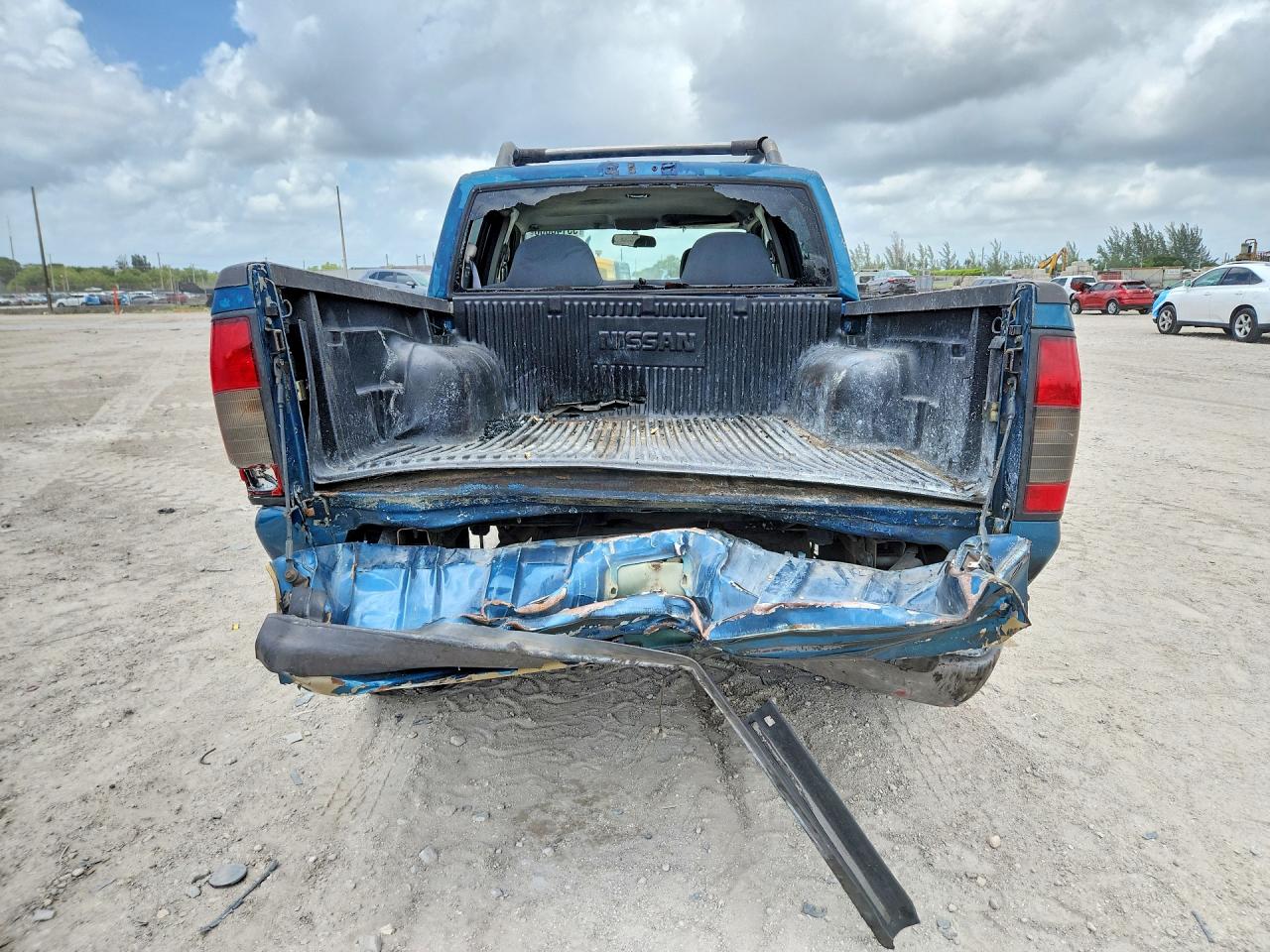Nissan Frontier Xe-v6