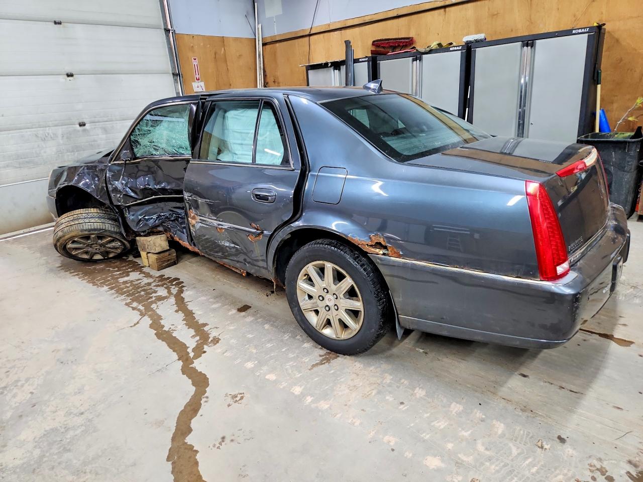 Cadillac DTS Premium Collection