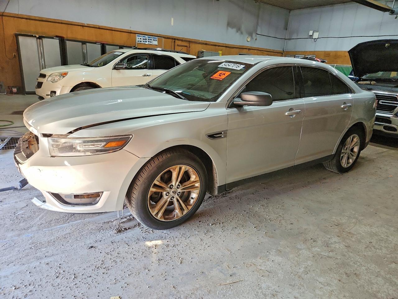 Salvage Ford Taurus Image