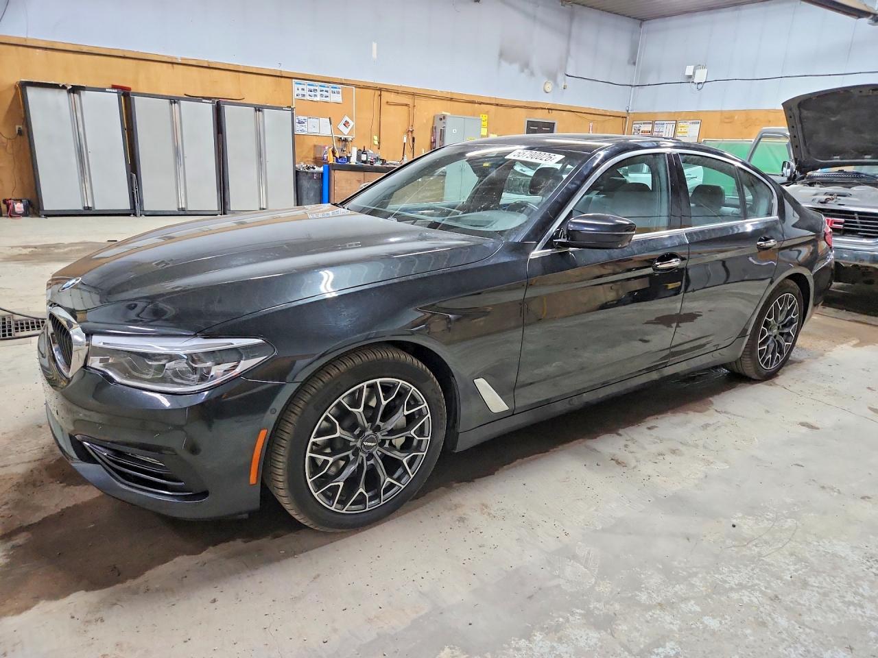Salvage BMW 5 Series Image
