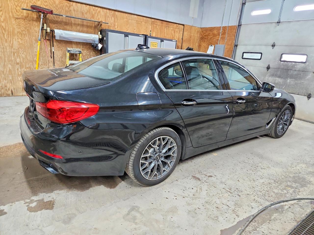 BMW 5 Series Xi