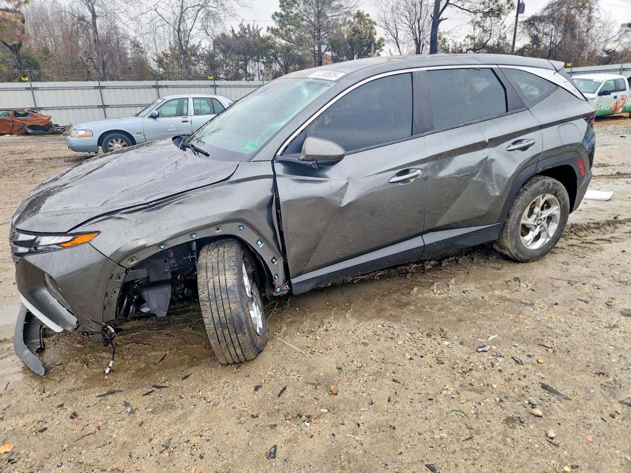 Salvage Hyundai TUCSON Image