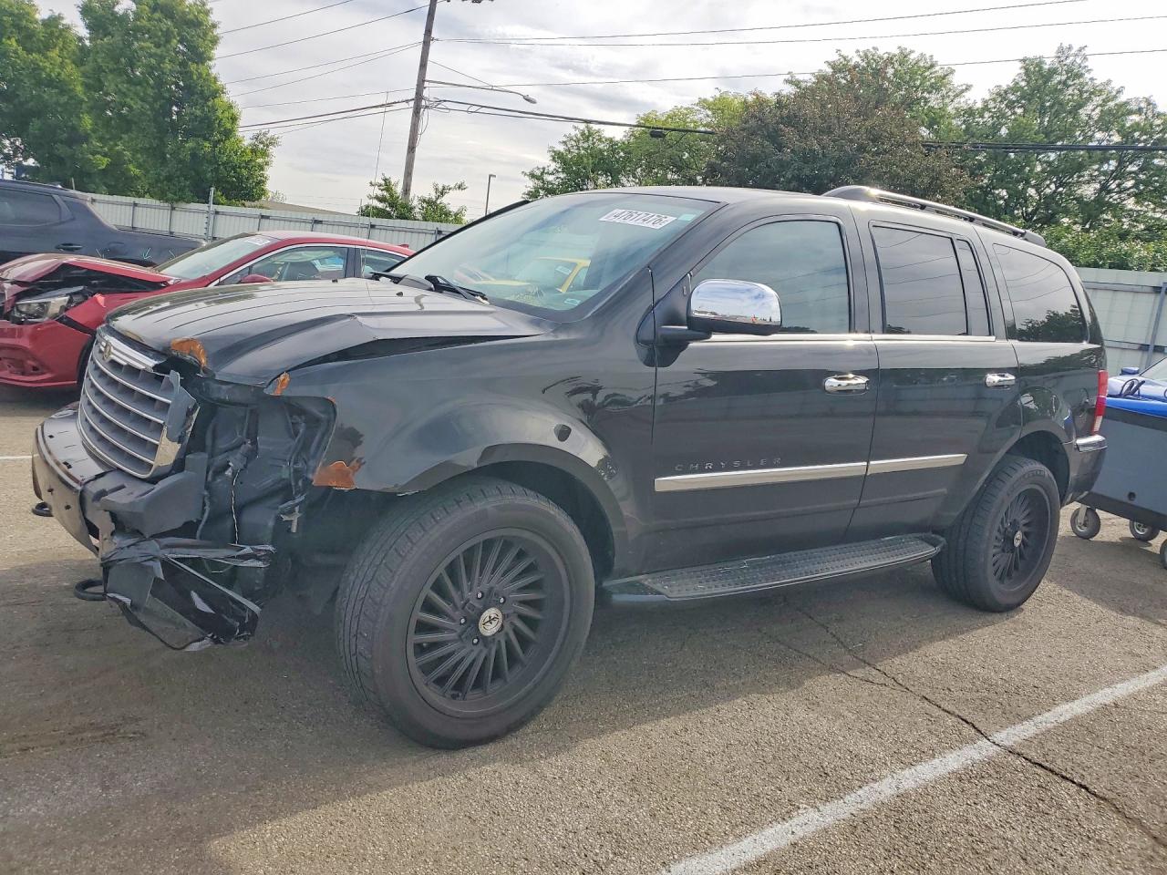 Salvage Chrysler Aspen Image