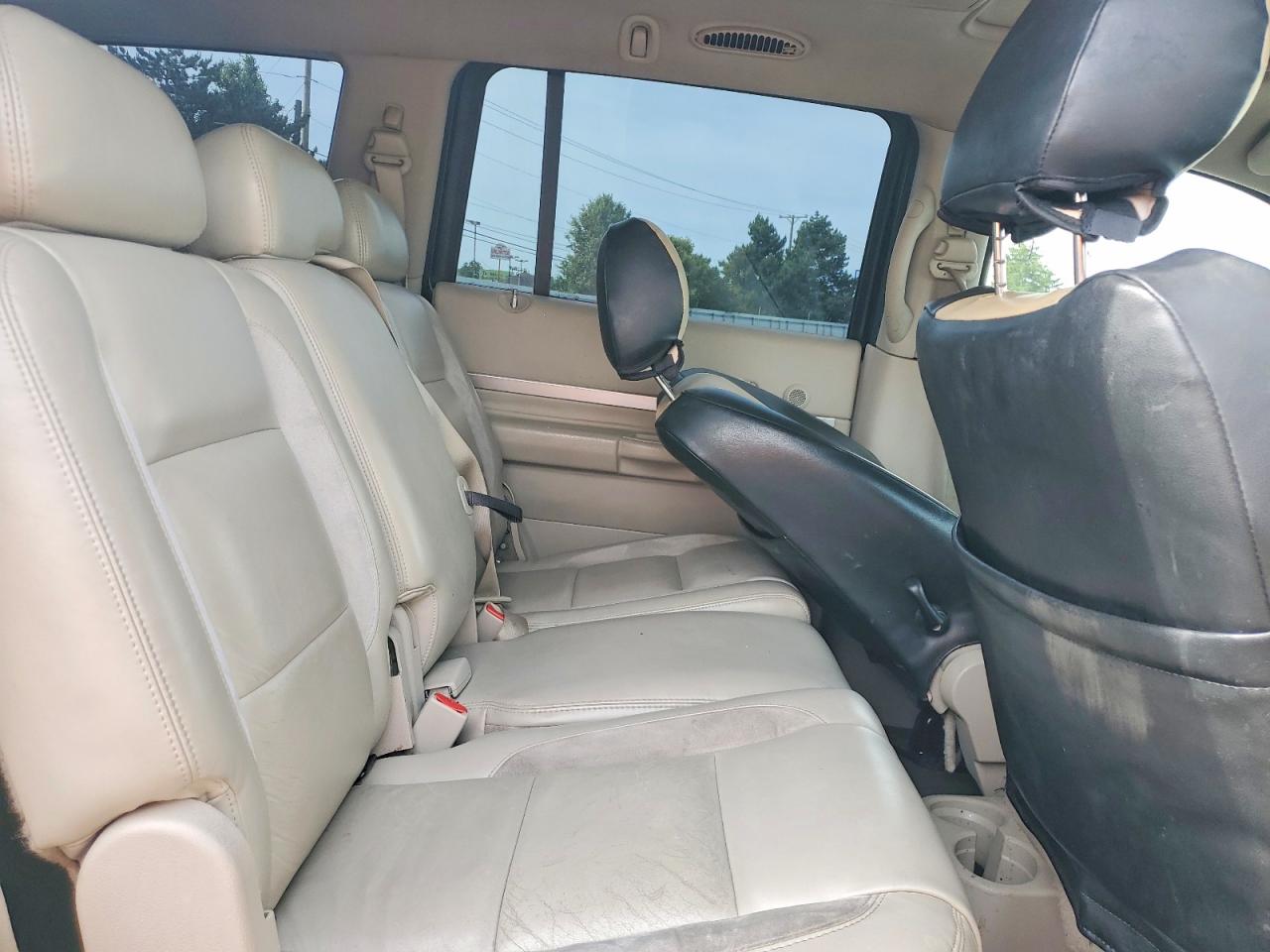 Chrysler Aspen Limited