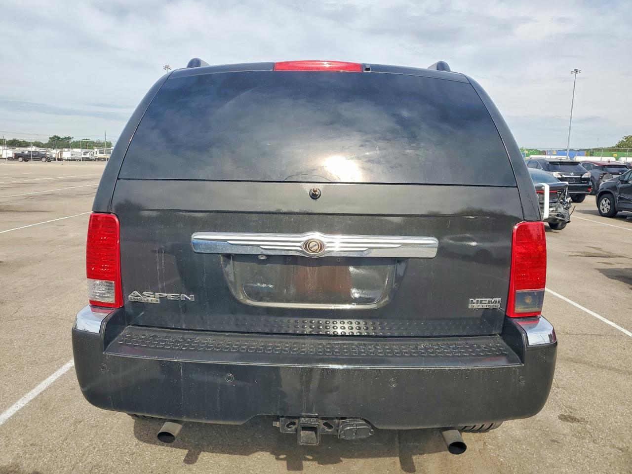 Chrysler Aspen Limited